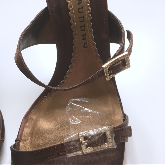 NIB Chinese Laundry Brown Satin Heels - Picture 2 of 5